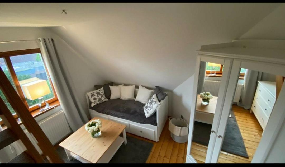 *To Hus* Wohnung Am Rande Von Jever Eksteriør billede
