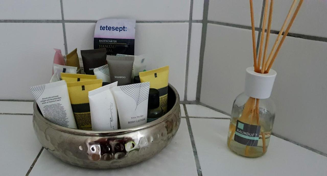 *To Hus* Wohnung Am Rande Von Jever Eksteriør billede