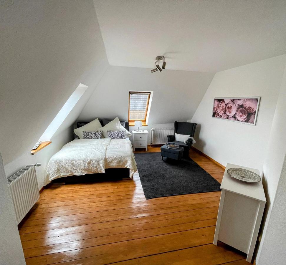 *To Hus* Wohnung Am Rande Von Jever Eksteriør billede